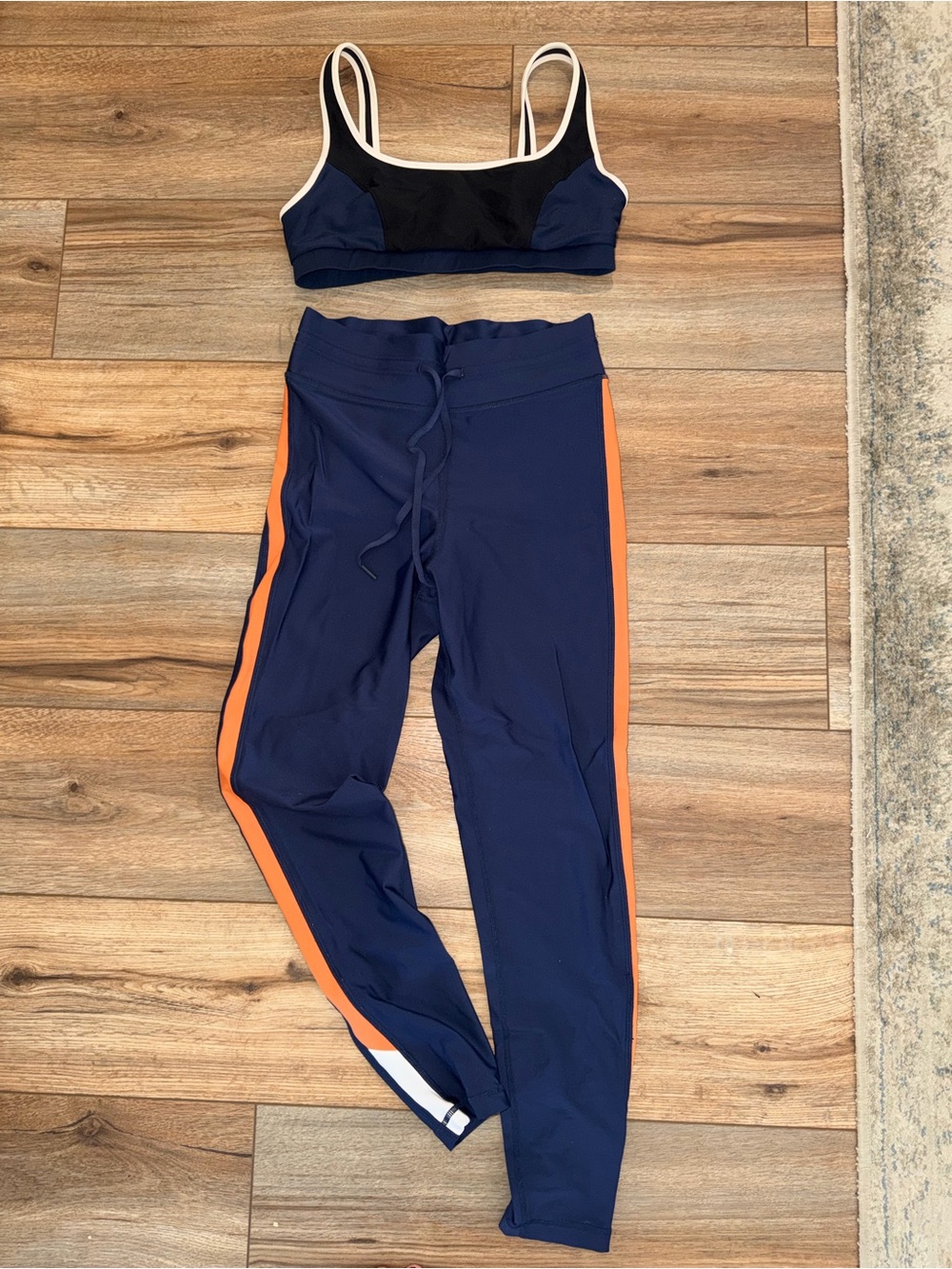 Revolve The Upside Workout Yoga Set M / 8 Sports Bra Leggings Navy Orange EUC